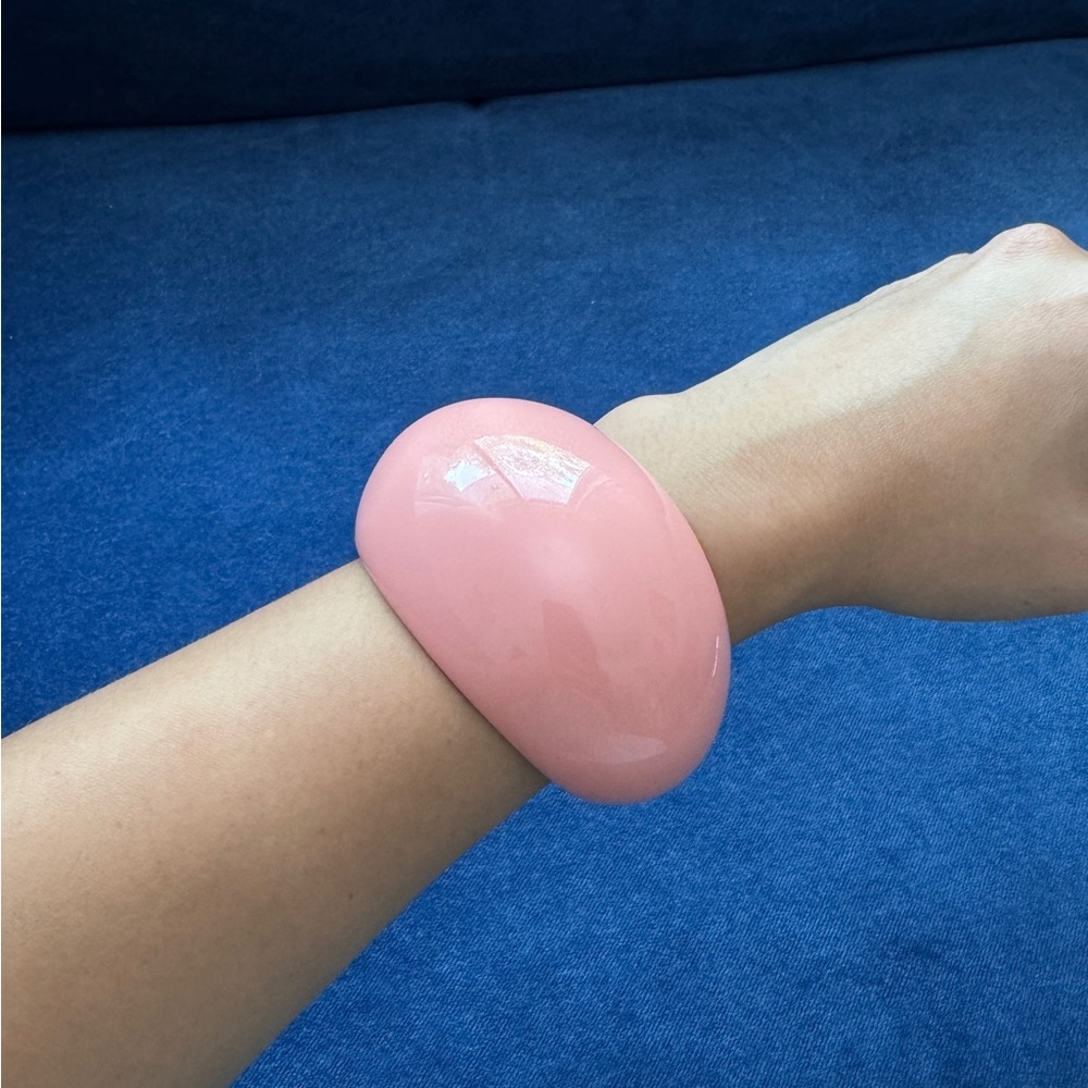 HERMES Bois‎ Laque Pink Lacquered
Wood Cuff Bracelet - Picture 7 of 9